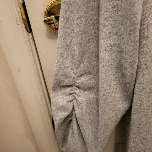 Terra & Sky Womans Sweater - Picture 5 of 10